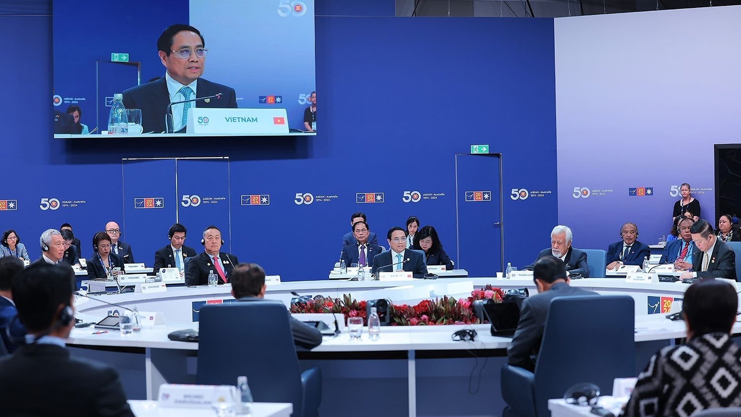范明正总理出席东盟与澳大利亚关系50周年特别峰会的全体会议并发表讲话。