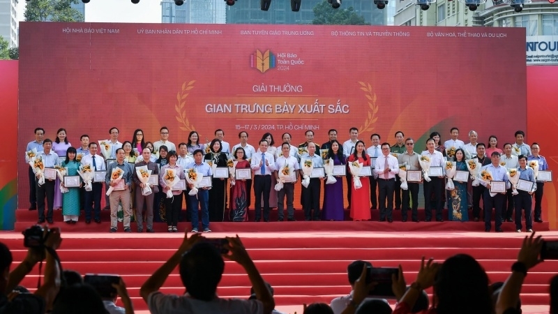 越南报刊—致力于党和人民革命事业开拓创新