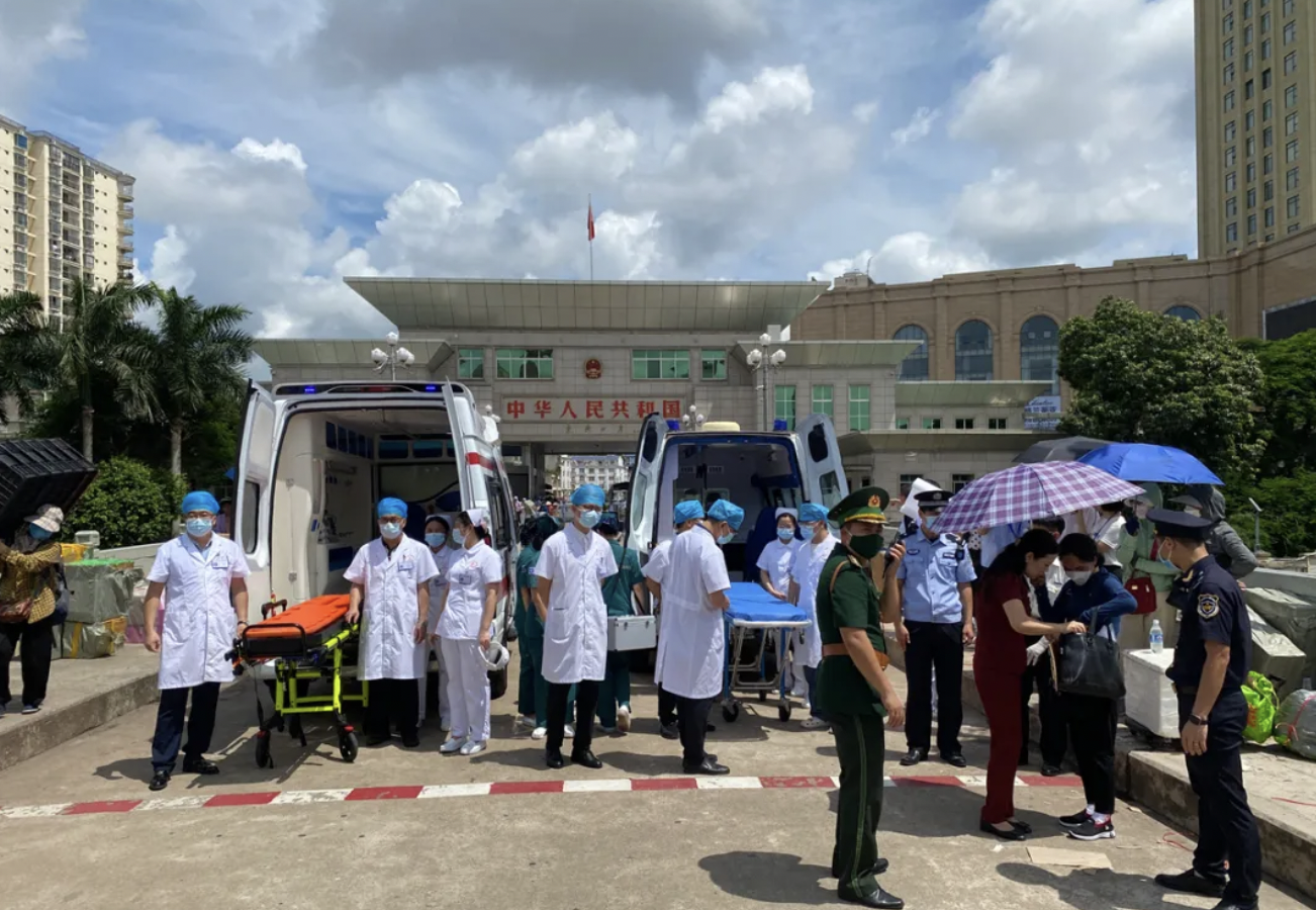 中越边境地区(东兴一芒街)紧急医学救援联合演练。