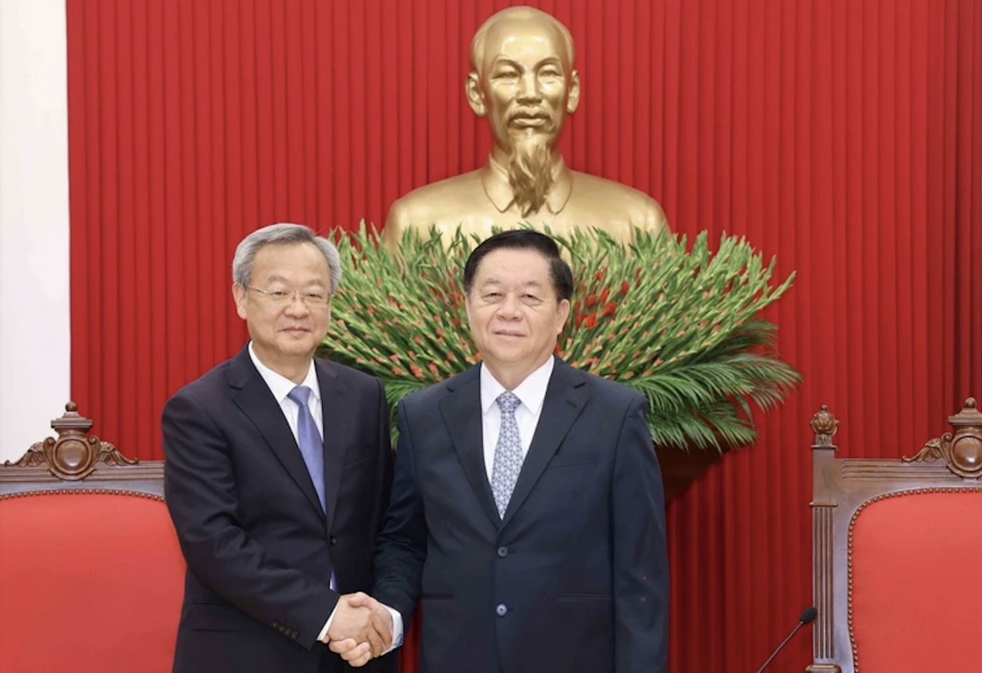 促进新闻合作，巩固越中关系