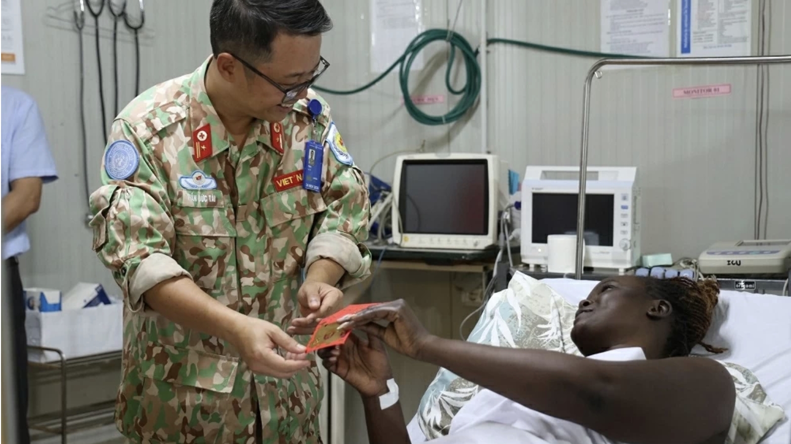 越南蓝盔医生在南苏丹点亮信心