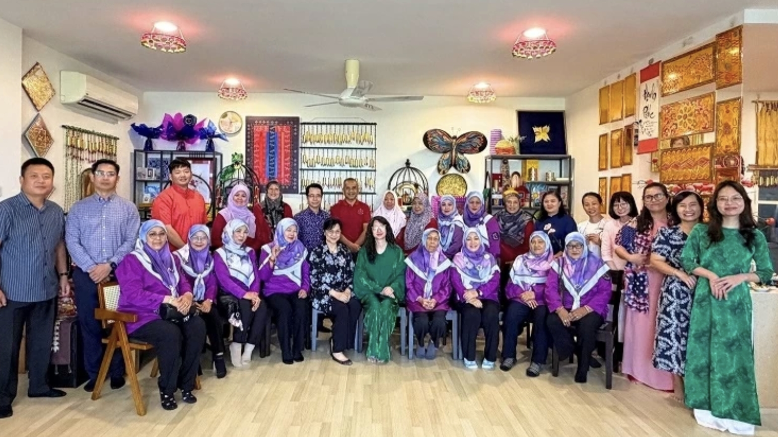 将文化融入对外活动并连接文莱达鲁萨兰国的合作伙伴