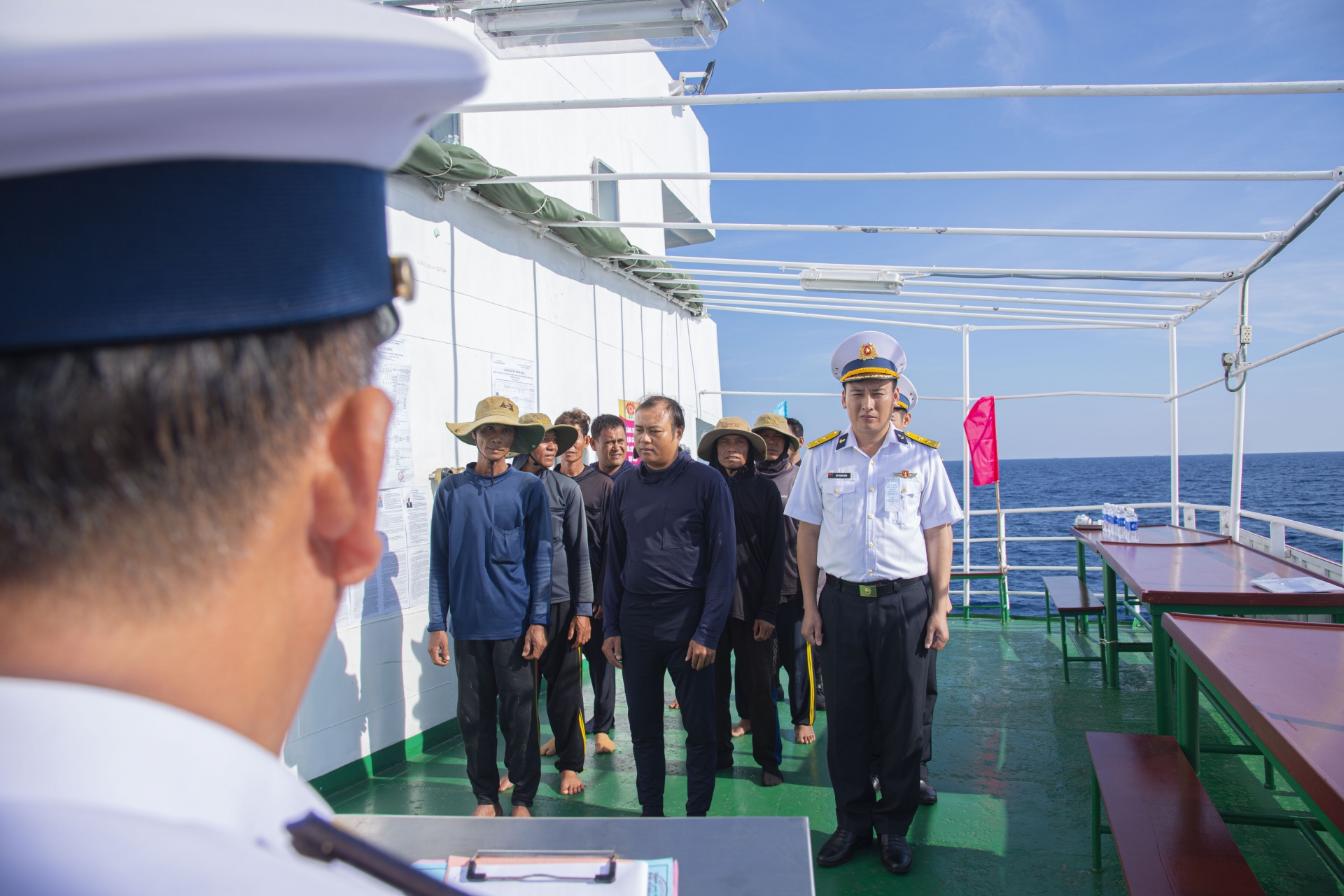 圆满完成巴给滩区域选民的提前选举工作