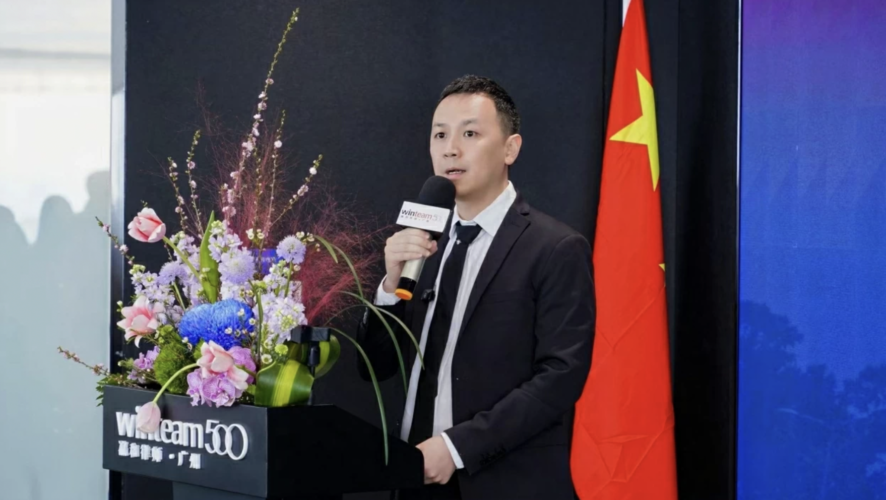 越南驻广州总领事馆商务处代表范志强 (Phạm Chí Cường) 先生在活动中发表讲话。