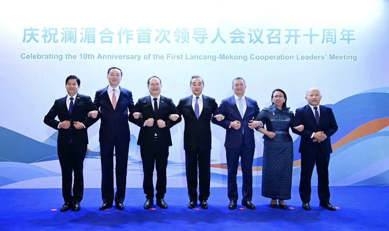 王毅出席庆祝澜湄合作首次领导人会议召开十周年招待会(来源:新华社) 王毅出席庆祝澜湄合作首次领导人会议召开十周年招待会(来源:新华社)