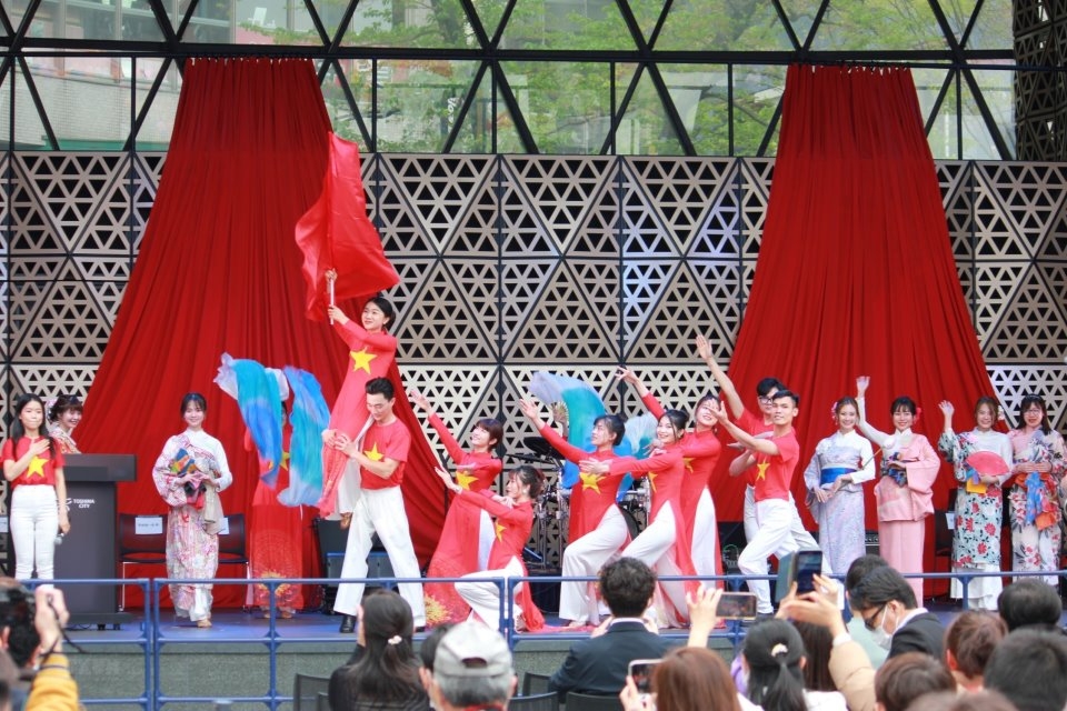 日本越南文化节中的表演节目之一。