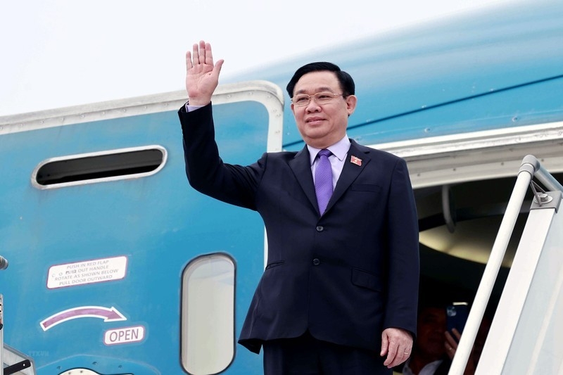 越南国会主席王廷惠开始对阿根廷共和国进行正式访问。
