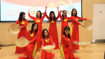 纪念越英建交50周年的越南文化推介活动在伯明翰市阿斯顿大学举行