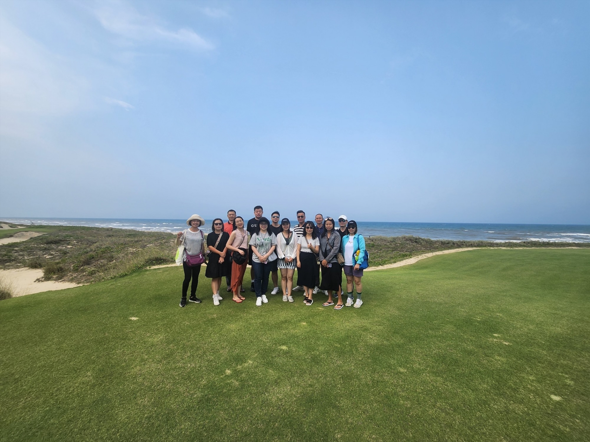 Famtour代表团参观了会安古城，在Hoiana Shores高尔夫俱乐部。