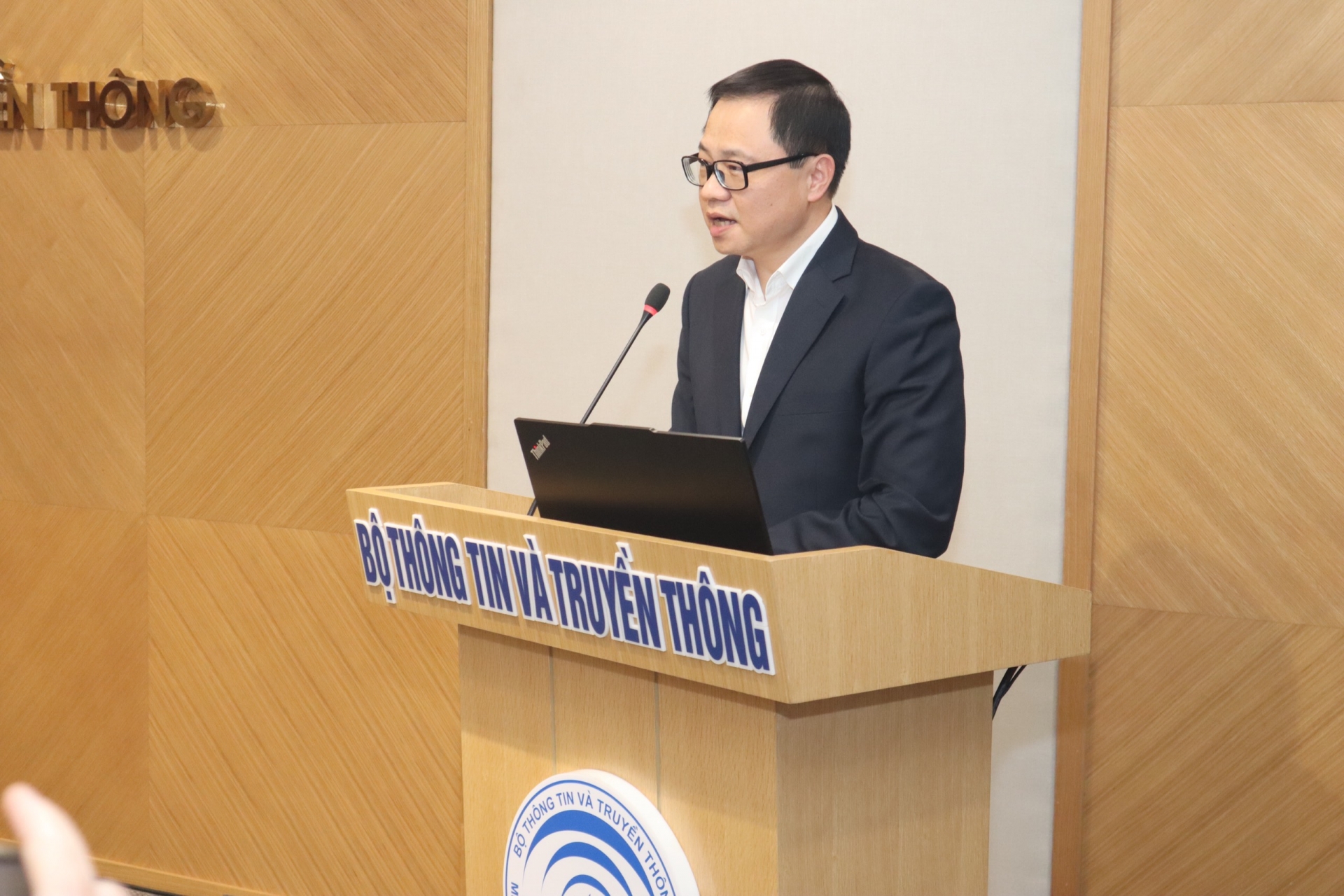 信息传媒部国际合作司司长赵明龙。