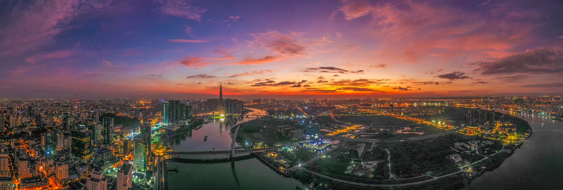 从高空俯瞰胡志明市全景 彰显出现代气息