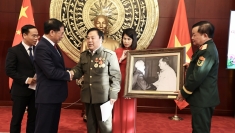 续写越中友谊新篇章的老兵