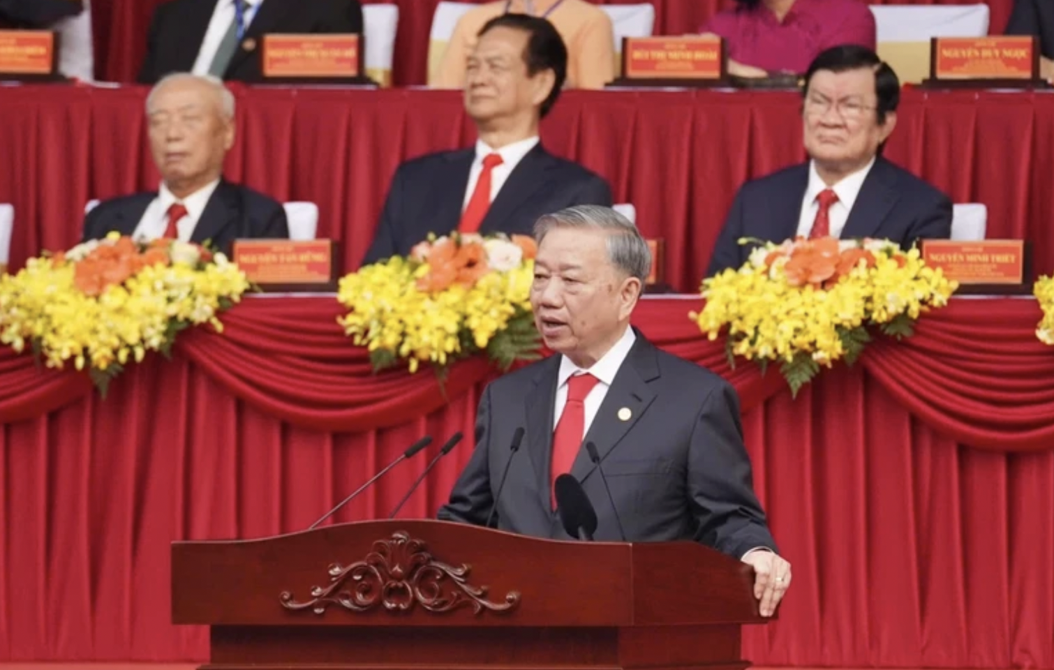 越南共产党中央委员会总书记苏林出席并在庆典上发表重要讲话。
