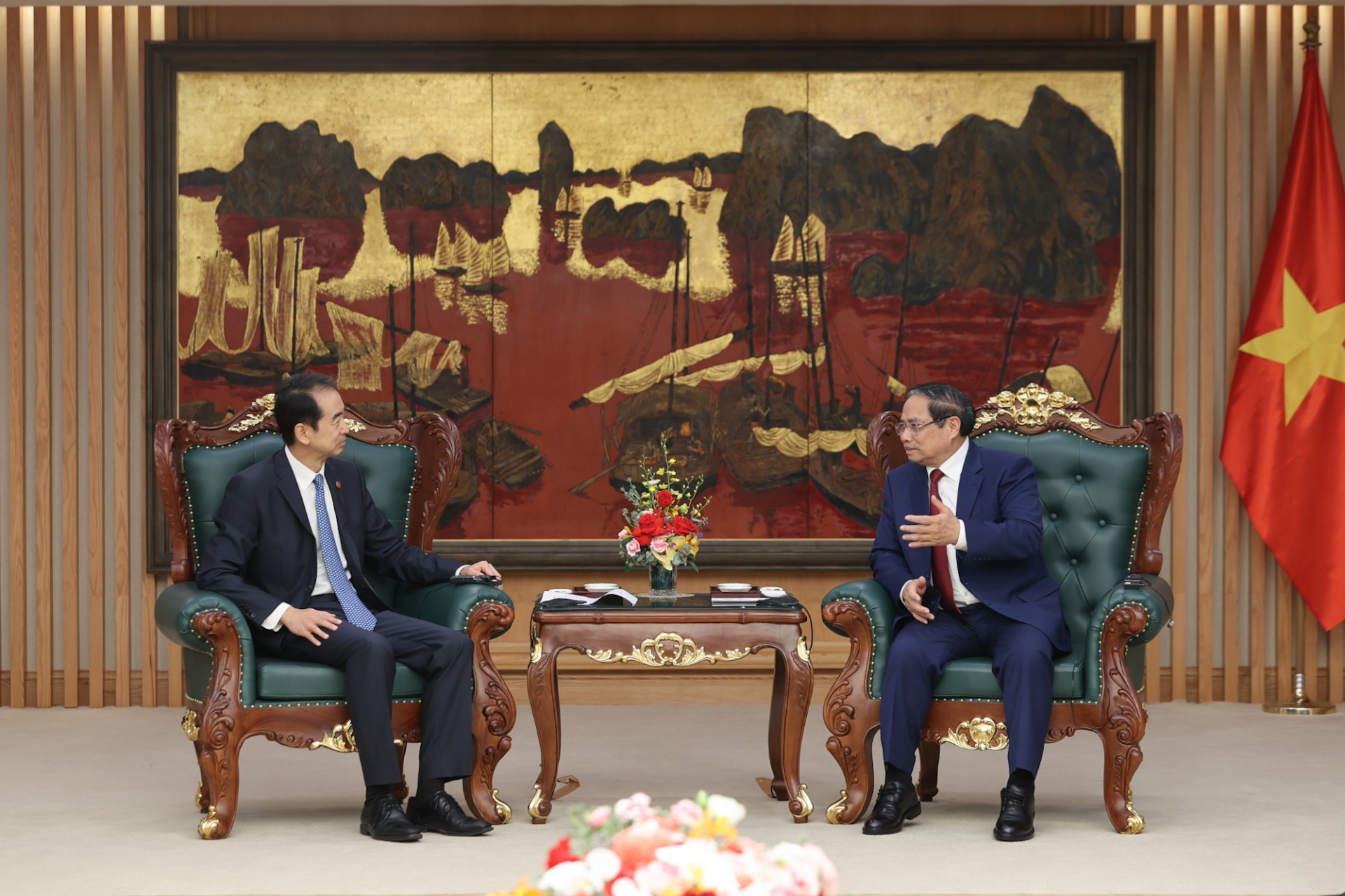 范明政总理会见中国驻越南大使何炜 范明政总理会见中国驻越南大使何炜