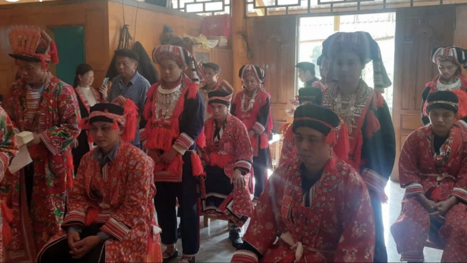 红瑶族同胞土锦礼服刺绣工艺——过僧礼的灵魂