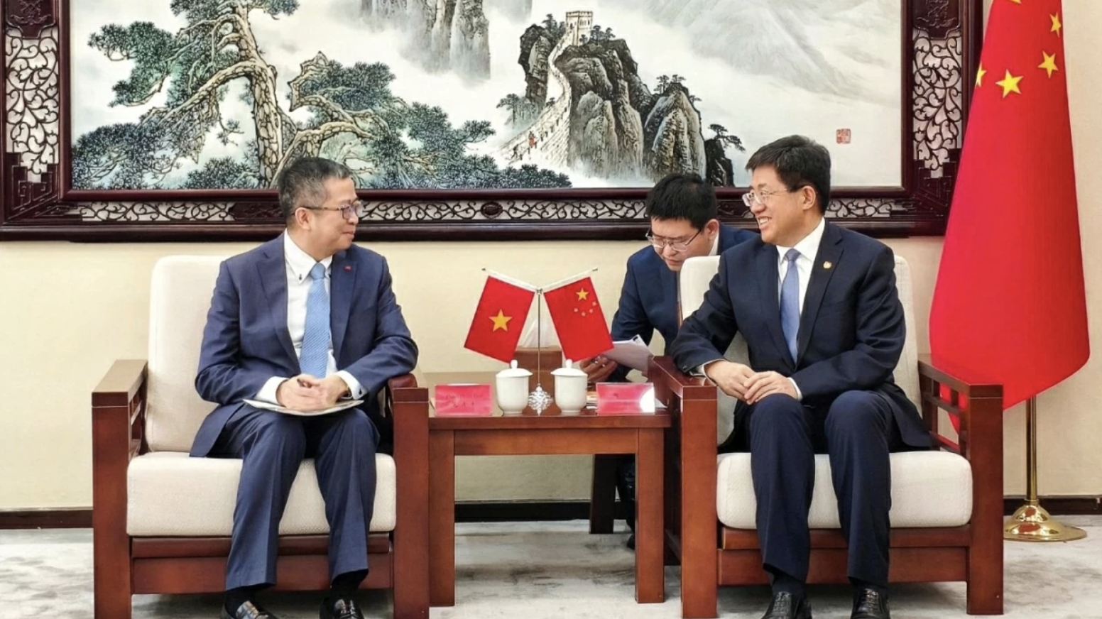 越南驻中国大使范清平会见中国共青团中央书记处第一书记