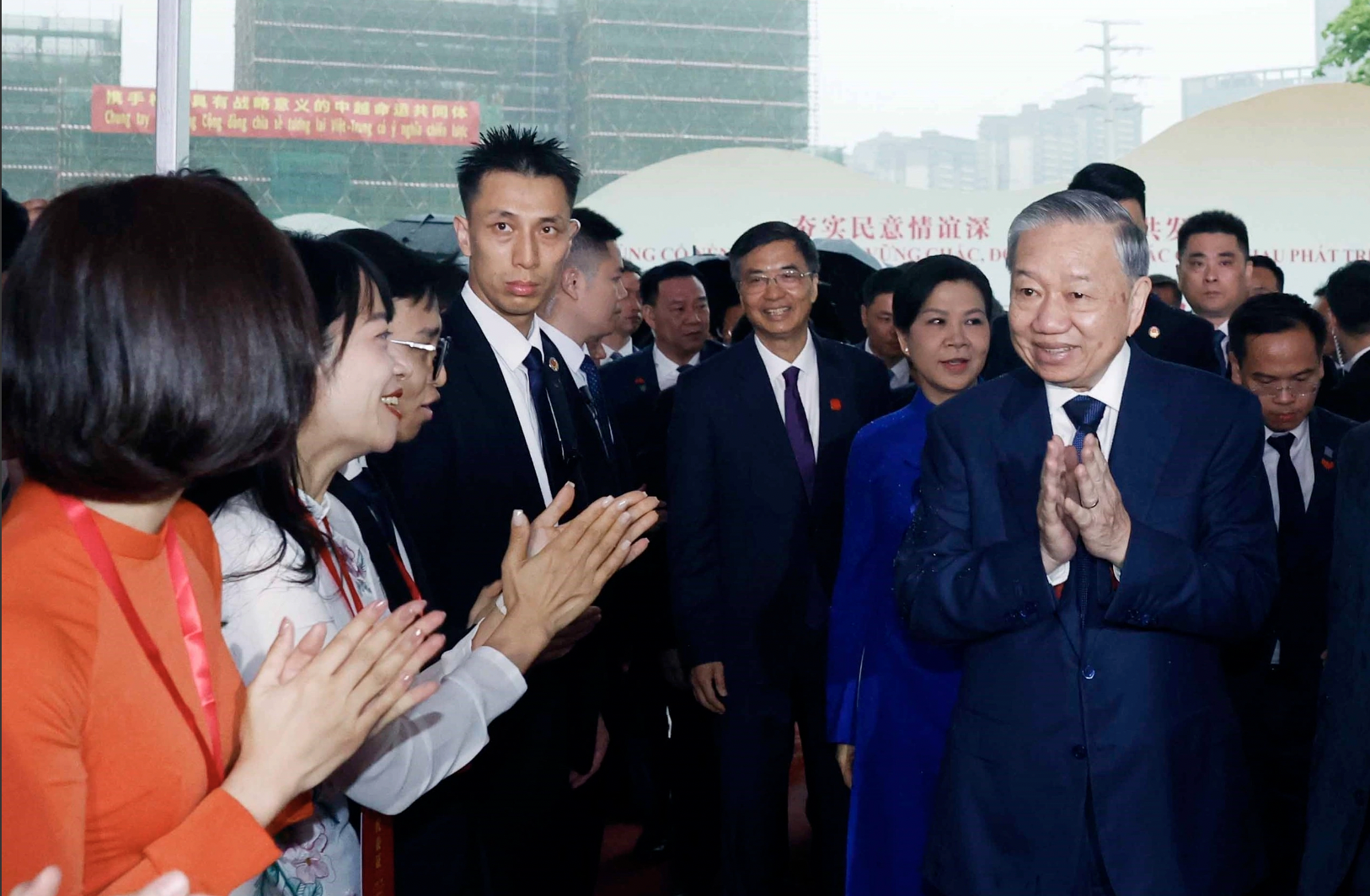 越共中央总书记、国家主席苏林出席2026年越中边民大联欢启动仪式