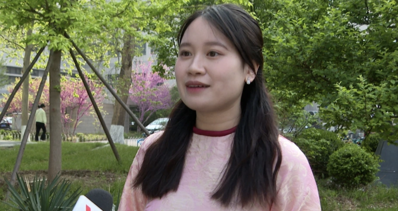 裴玉河对苏林总书记、国家主席在两国教育论坛上的讲话表示印象深刻并铭记在心。