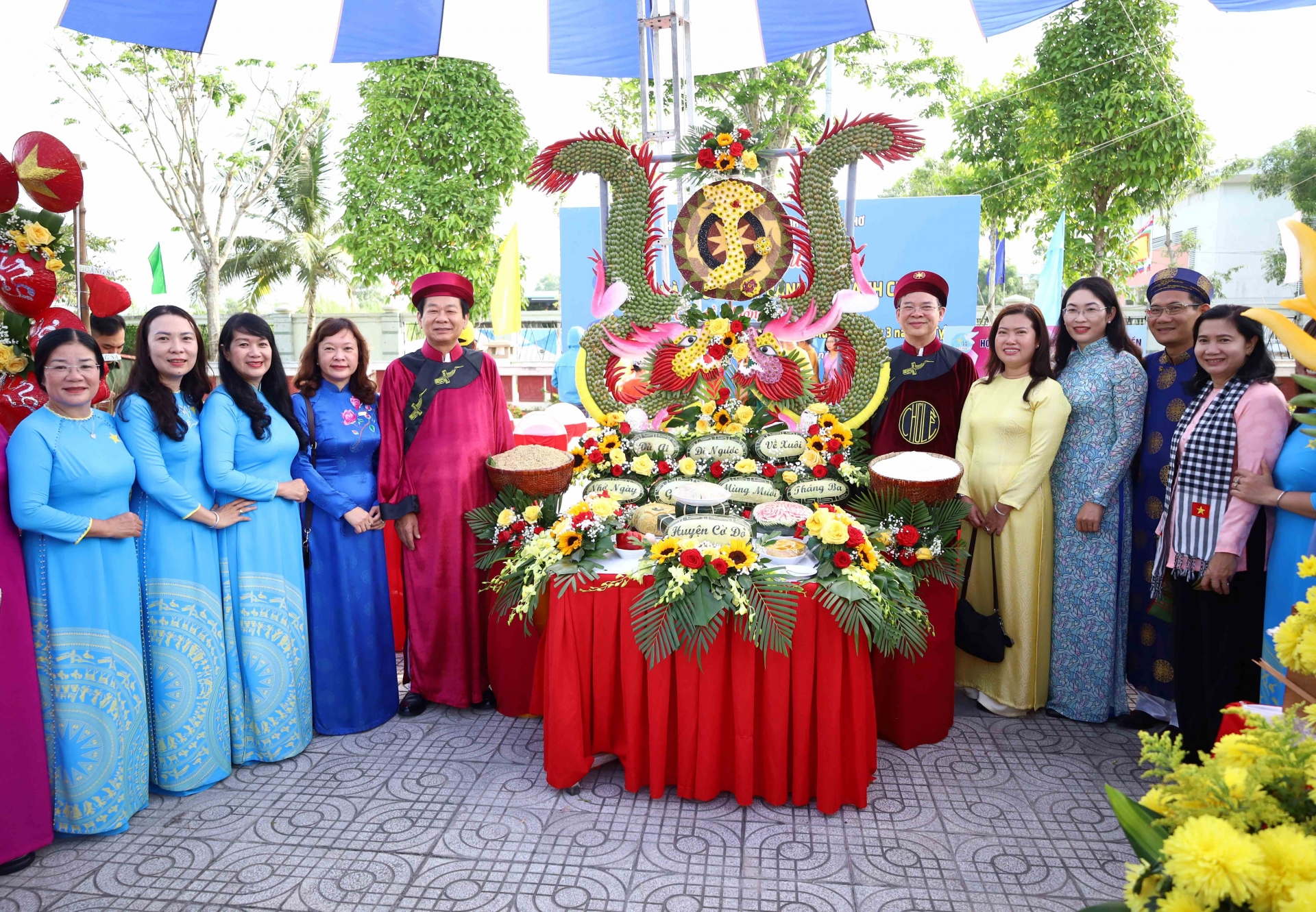 芹苴市的祭祖日始终在雄王庙庄严举行