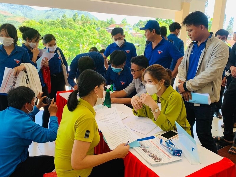 多措并举促进少数民族劳动者就业