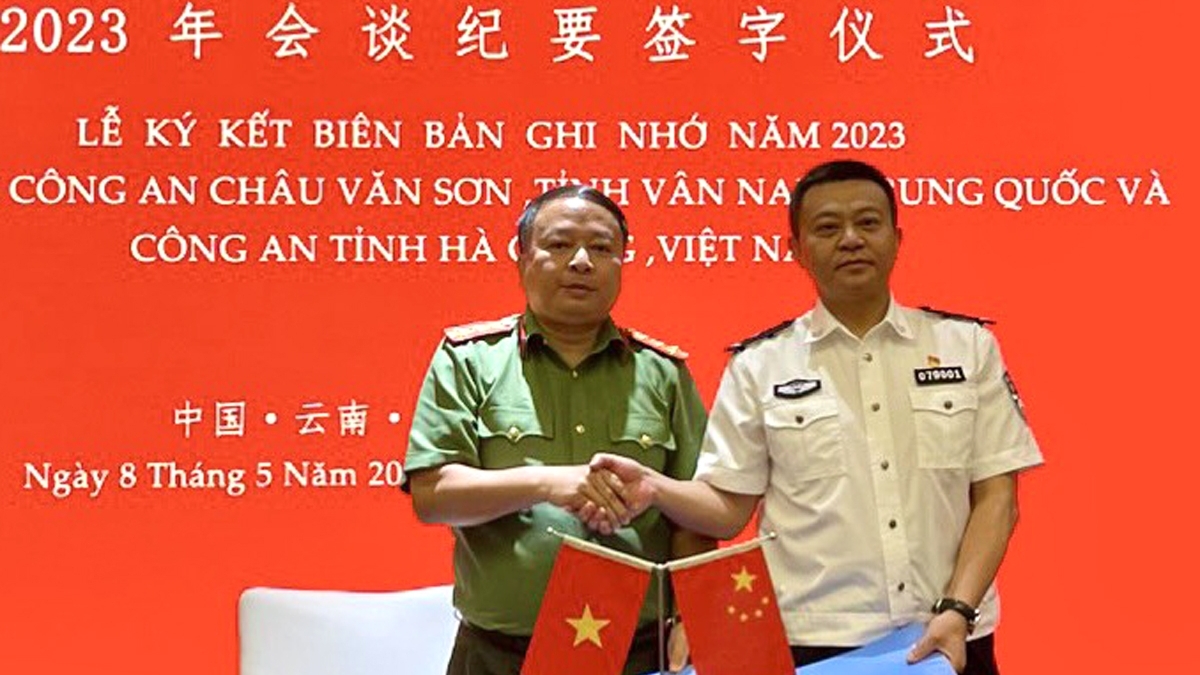 越南河江省公安机关与中国云南文山州公安局就边境地区犯罪防控举行会谈