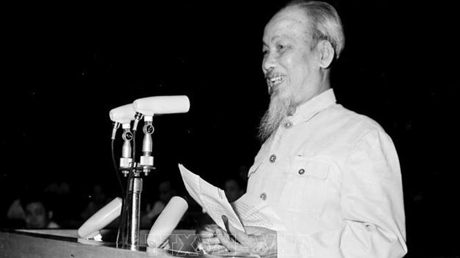 越南的成就源于胡志明主席不朽的遗产