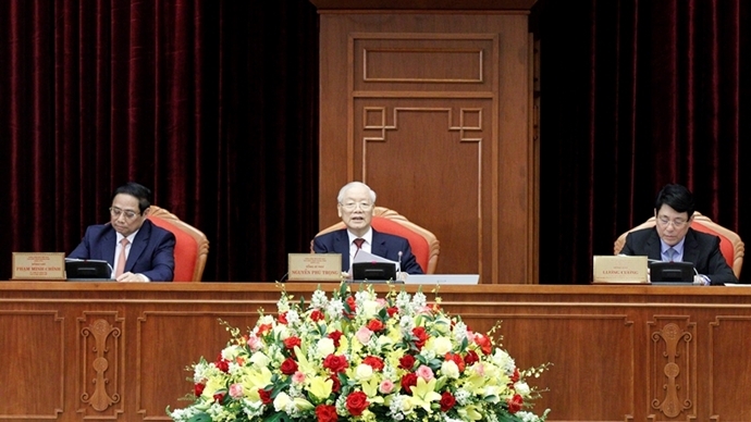 越共中央总书记阮富仲主持召开主要领导人会议。