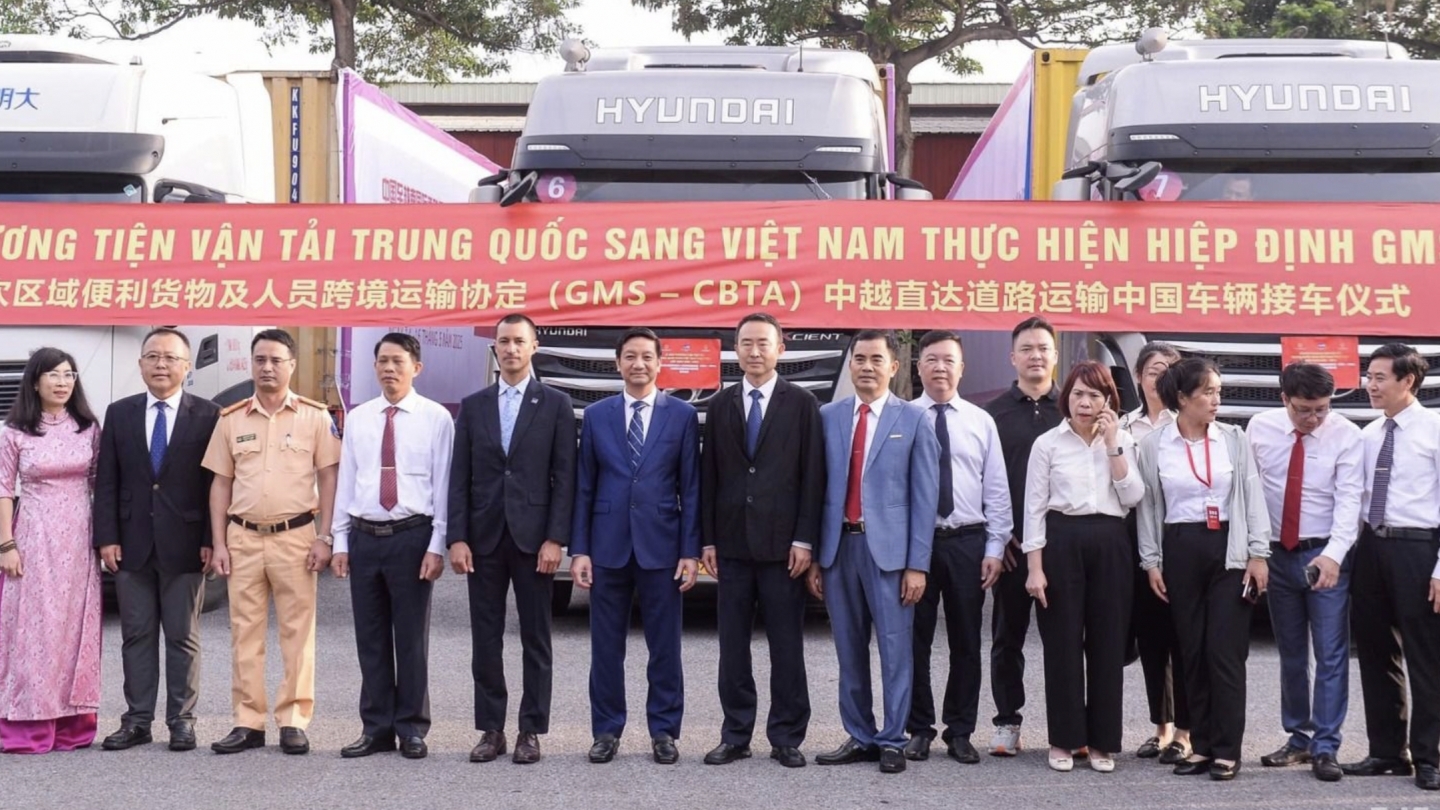 促进越南与中国之间的公路运输
