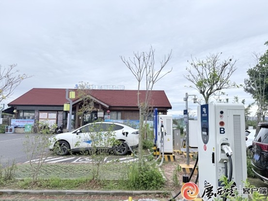 中国东兴中越界河风景区充电站正式投入运行