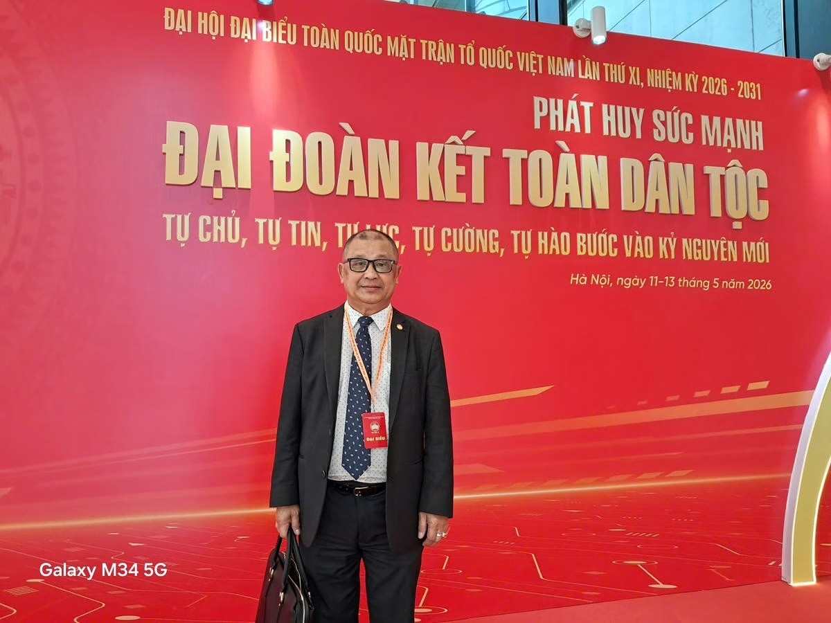 澳大利亚越南企业家协会主席陈伯福先生参加越南祖国阵线第十一次全国代表大会。