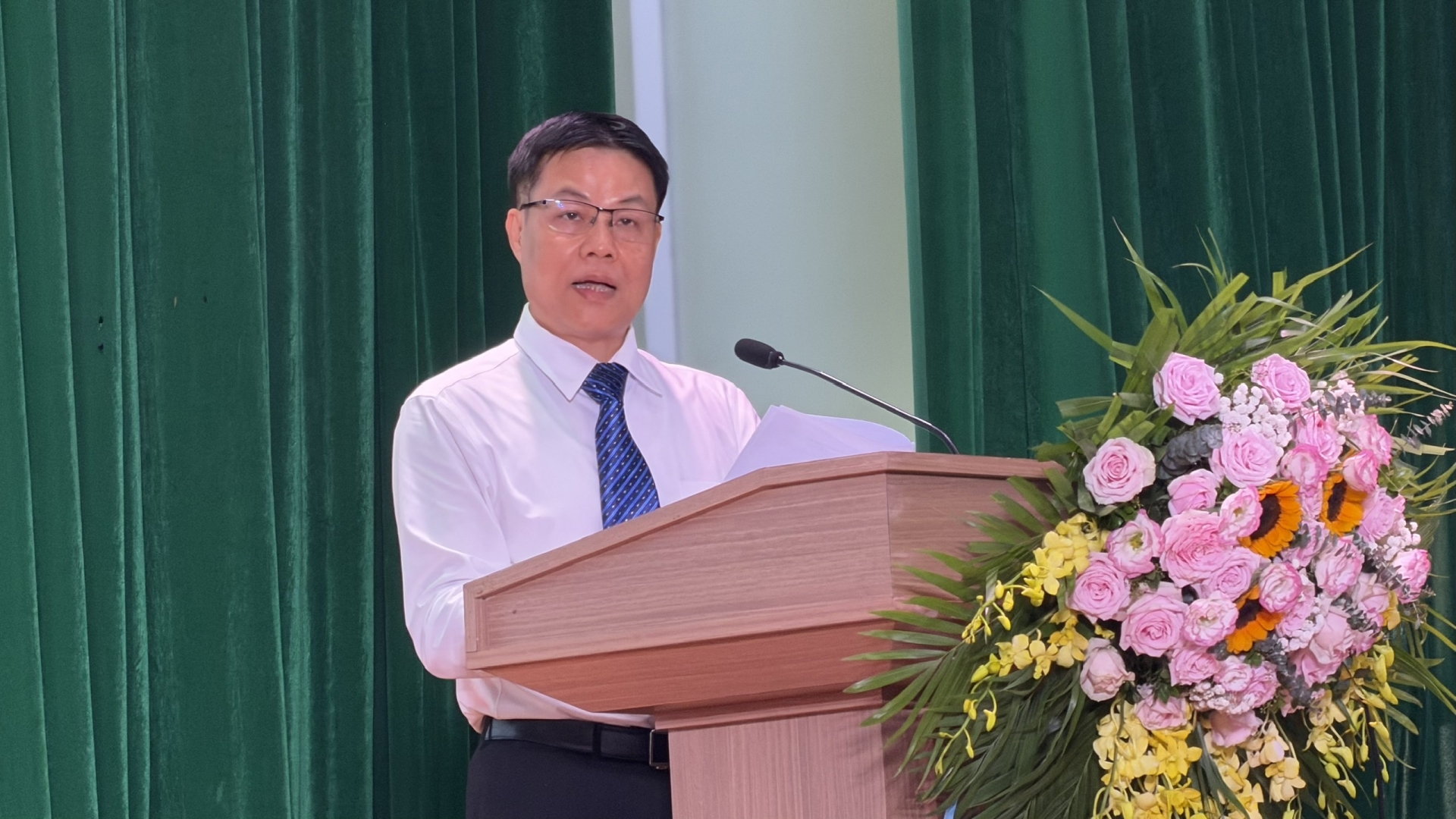 河内工业大学下属外语暨旅游学院中文系系主任琴秀才