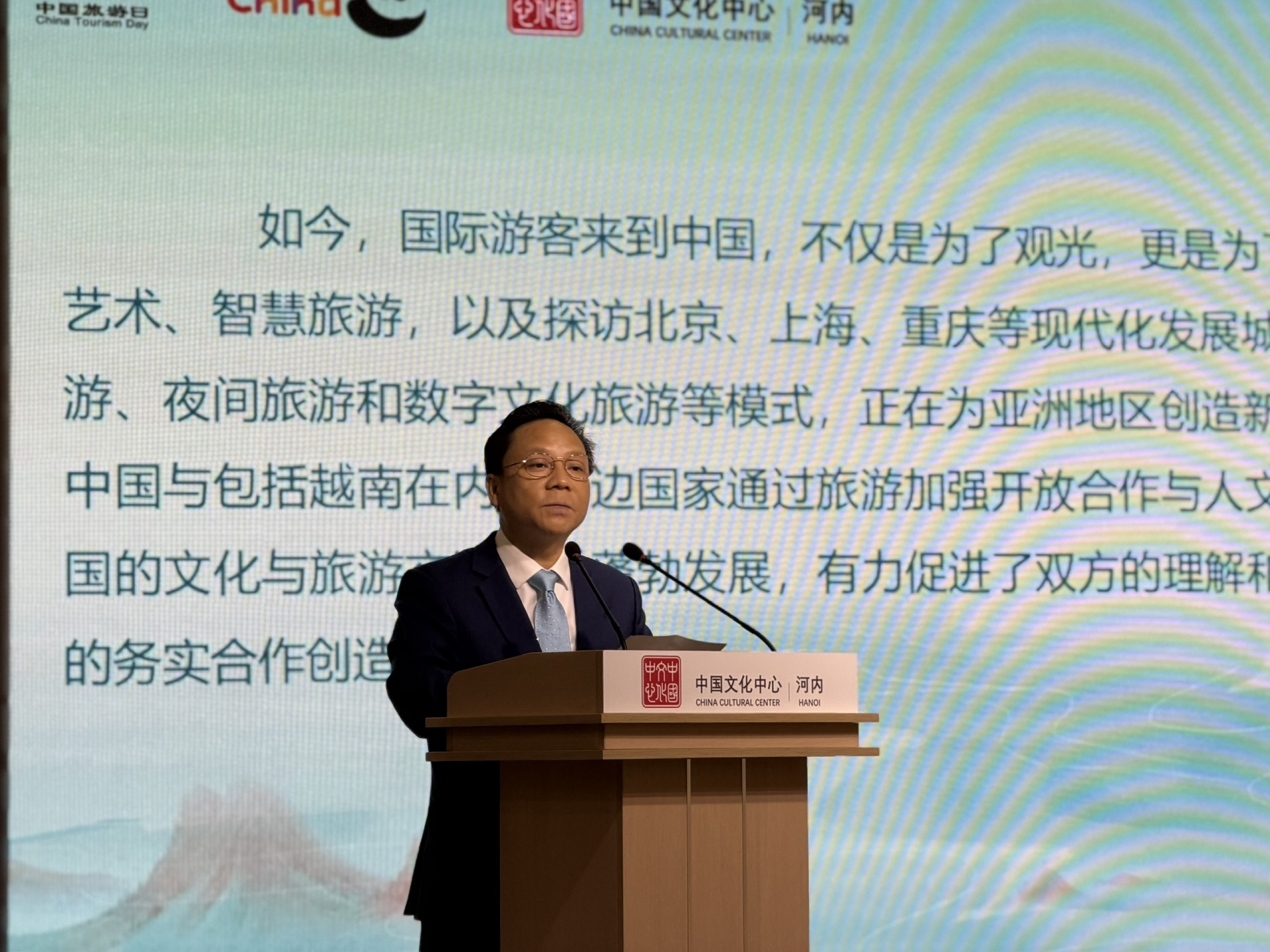 河内UNESCO旅行俱乐部主席张国雄先生