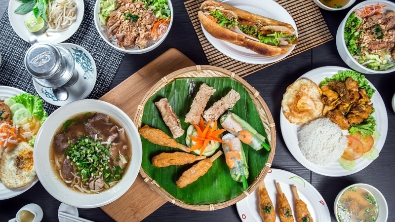 名厨安东尼波登Anthony Bourdain引起世界对越南美食的兴趣的方法