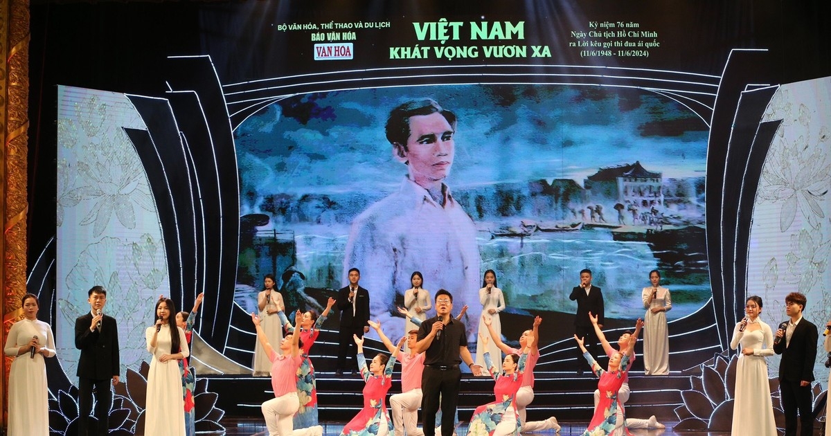 纪念胡伯伯发出《爱国竞赛号召书》76周年的“越南——向远而行之渴望”的特殊文艺演出。