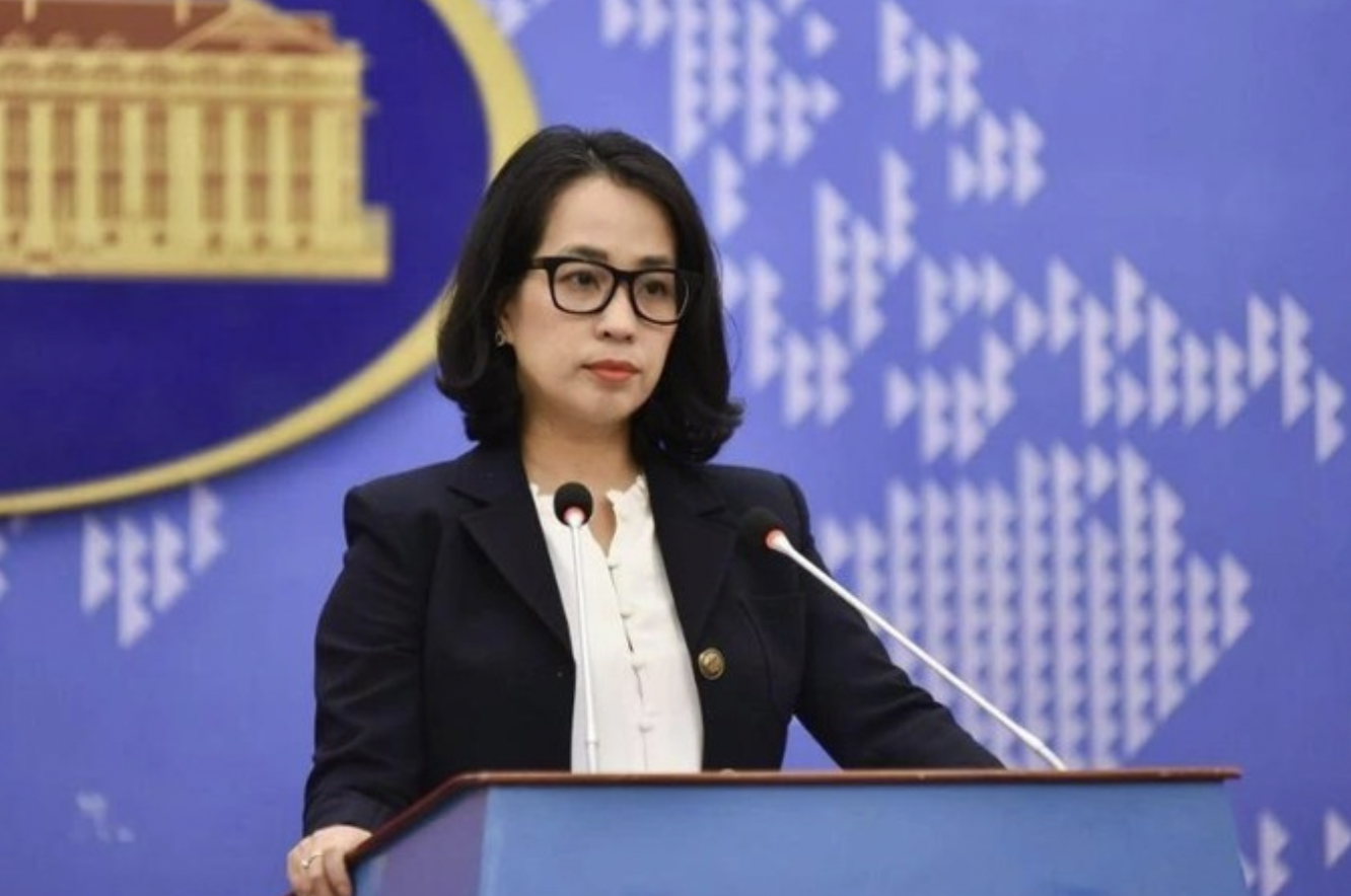 6月22日，在回答记者有关针对美国于2025年6月22日凌晨（越南时间）对伊朗部分核设施发动袭击一事越南有何立场的提问时，越南外交部发言人范秋姮表示：“越南对中东地区日益升级复杂化、严重威胁平民生命安全以及地区与世界的和平与稳定的冲突局势深表关切。越南呼吁有关各方立即停止一切军事行动，其中包括对核设施的攻击，继续努力谈判，在国际法尤其是《联合国宪章》以及尊重各国主权、领土完整原则、国际人道法和国际原子能机构（IAEA）的相关规定等的基础上，以和平方式解决分歧。”