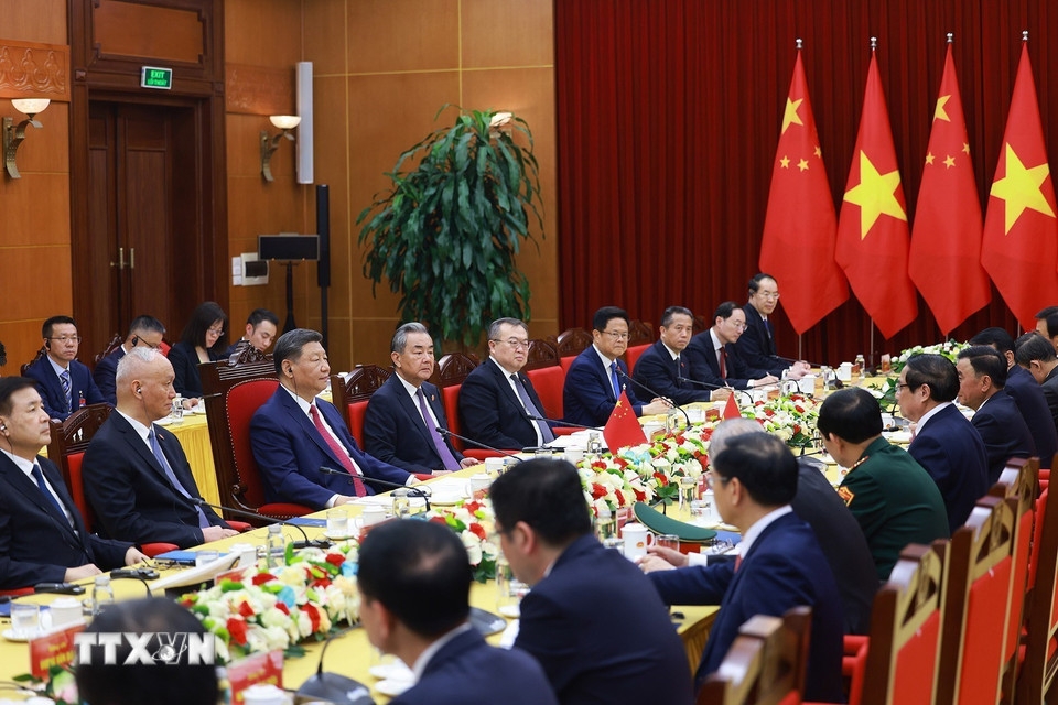2025年4月14日，范明政总理会见中共中央总书记、国家主席习近平。
