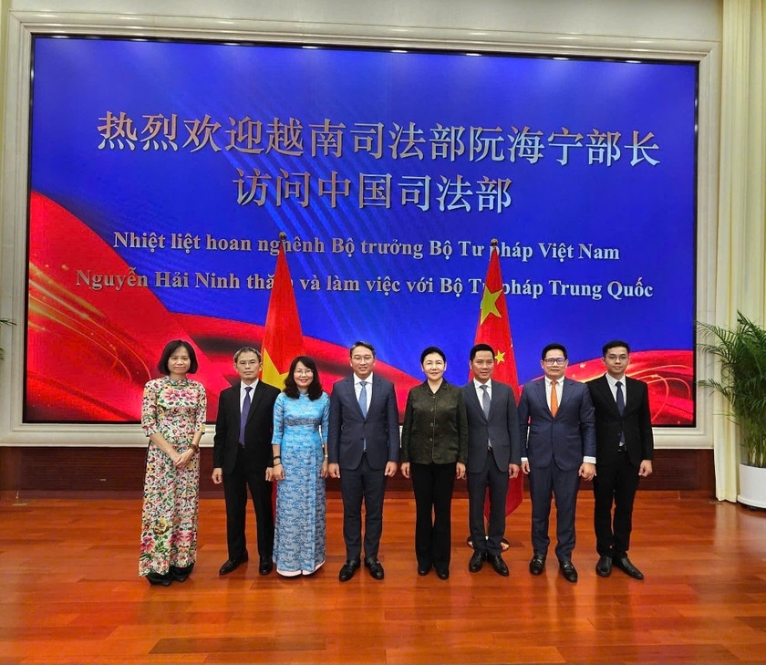 代表们合影