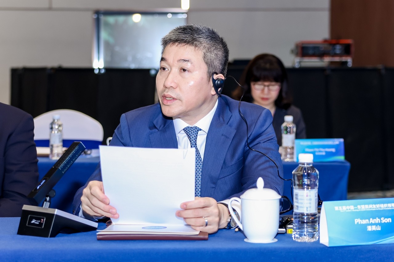越南友好组织联合会主席潘英山参加活动。（照片：组委会）