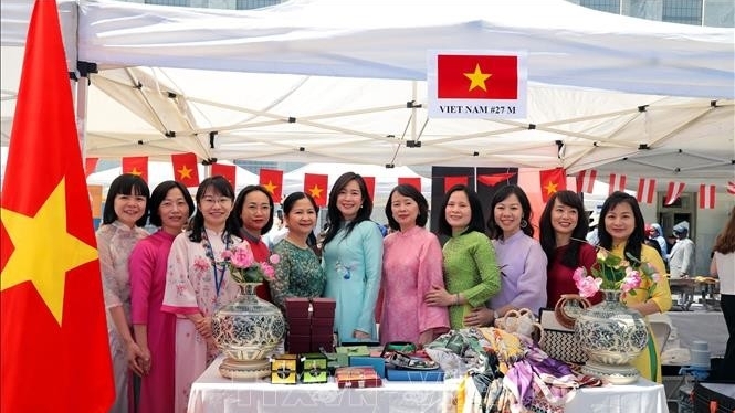2026年联合国国际义卖会：越南手工艺品与美食吸引国际游客