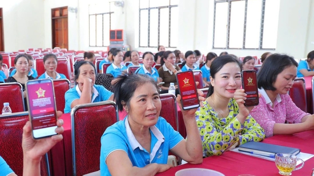 以人民满意度作为衡量阵线活动成效的标准