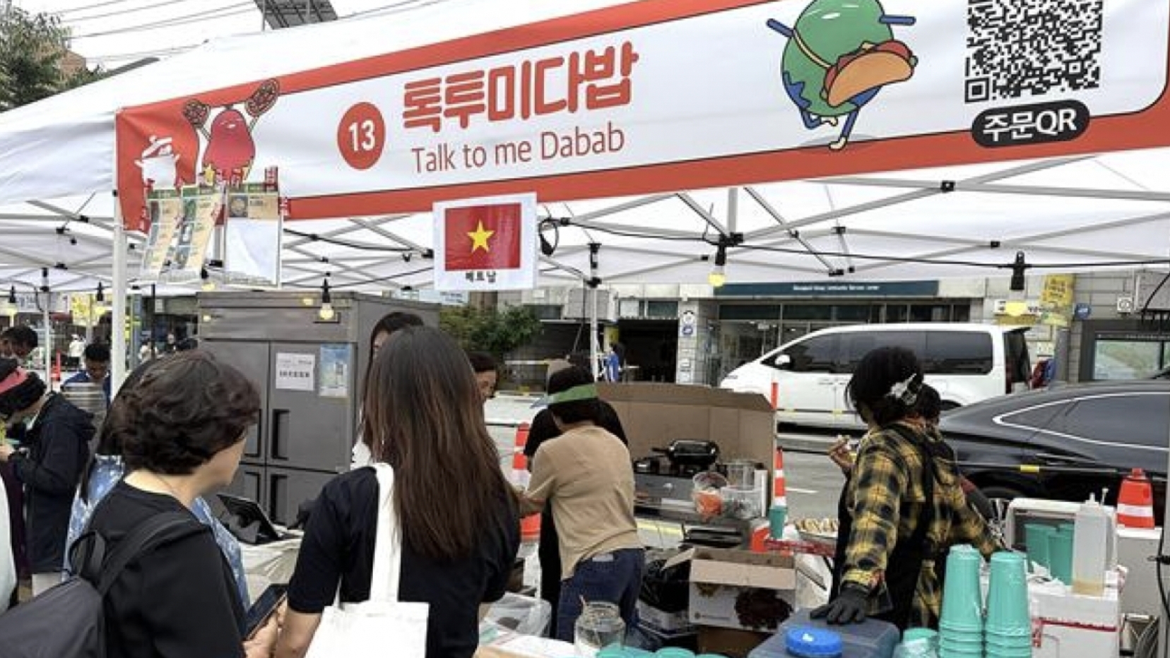 越南展位在世界美食节上吸引游客