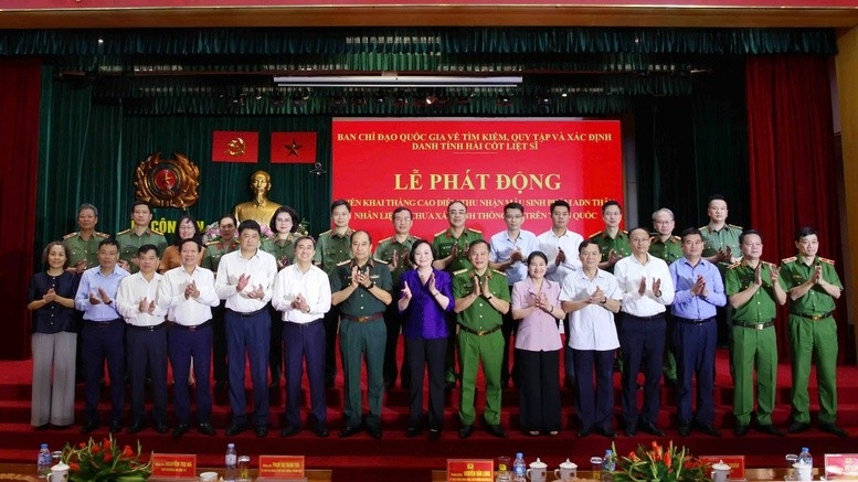 代表们合影