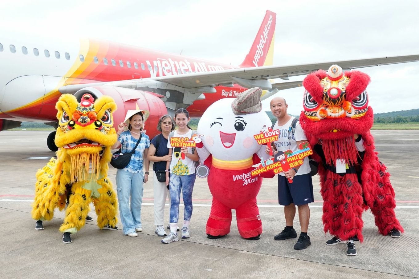 越捷航空恢复运营中国香港至岘港直达航线。