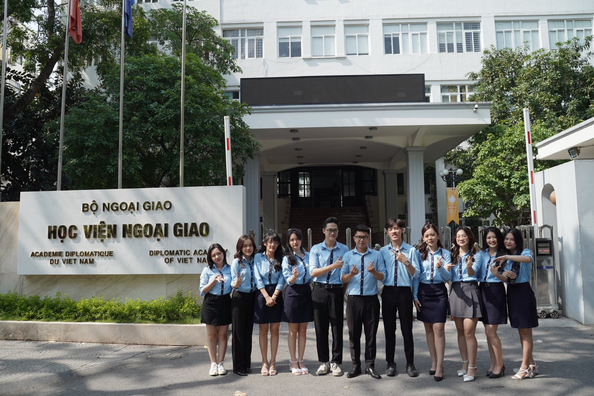 印度金达尔全球大学承诺向越南外交学院大学生提供100份奖学金
