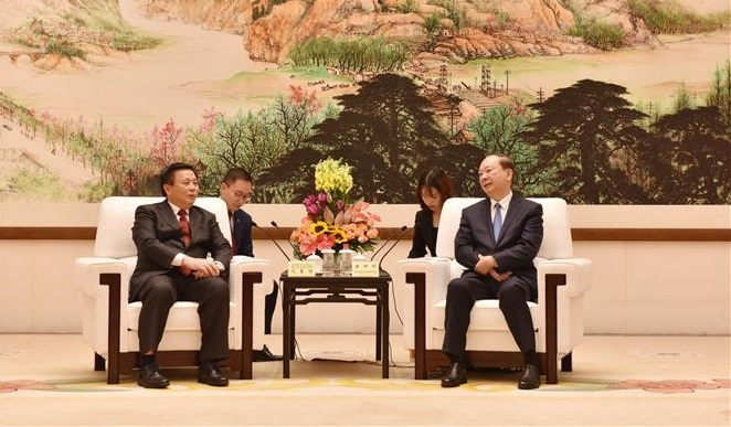 阮春胜同志会见中共中央政治局委员、广东省委书记黄坤明。