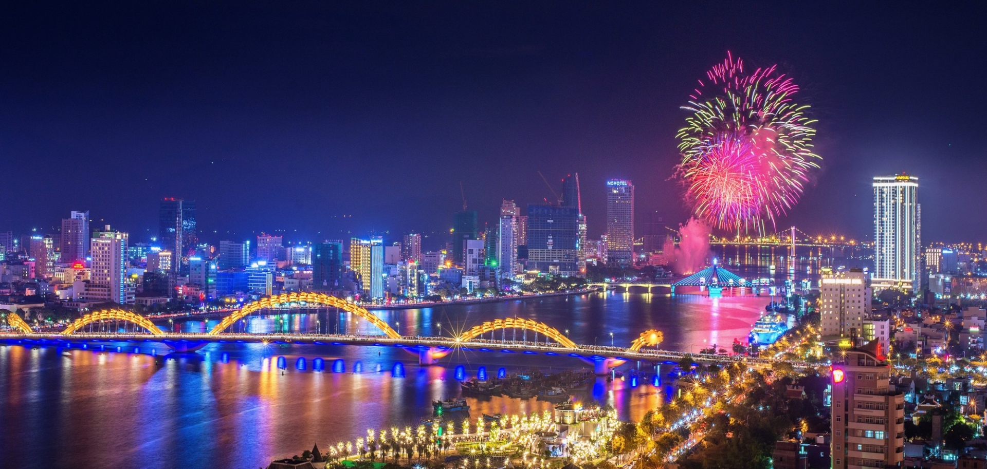 国际烟花节肯定了岘港的亚洲领先活动和节日城市品牌。