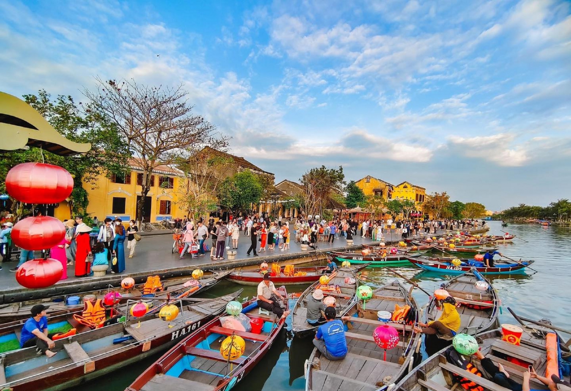在2023年亚洲最受喜爱的15座城市排行榜上，越南会安古镇以87.86分排名第13位。