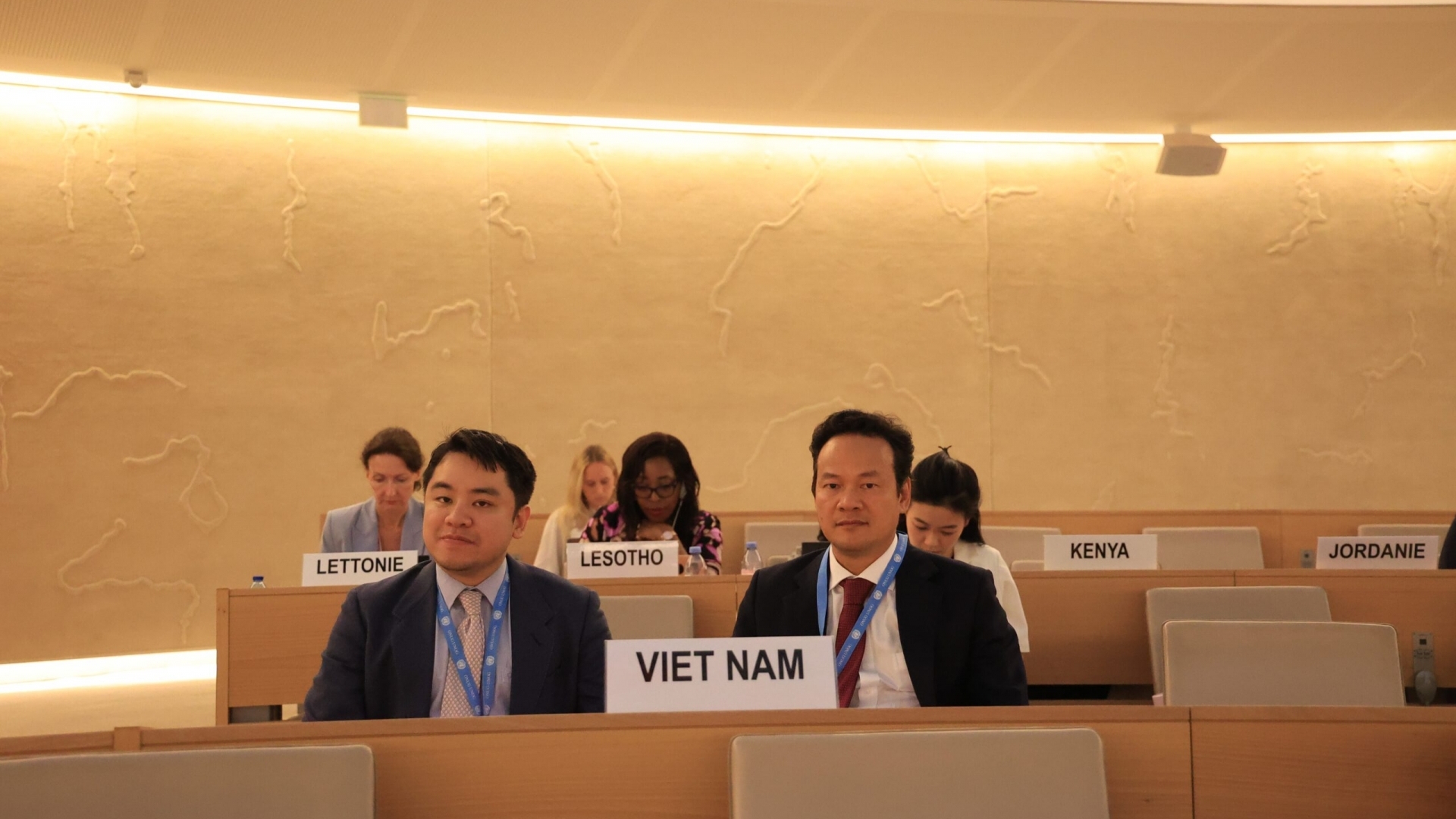 越南展现积极参与国际事务的责任感