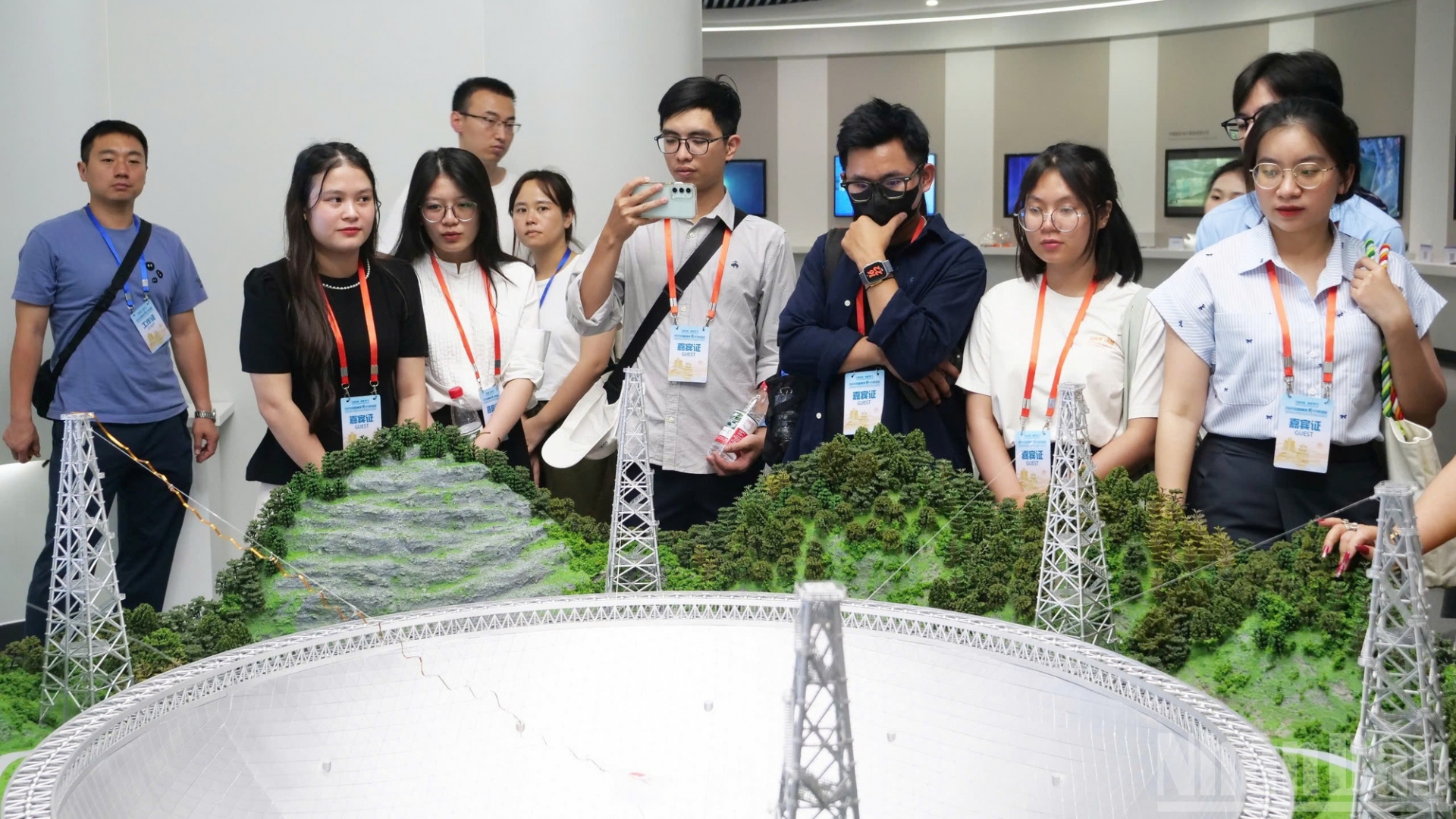 中越青年‘黔’行对话会的一系列活动圆满成功
