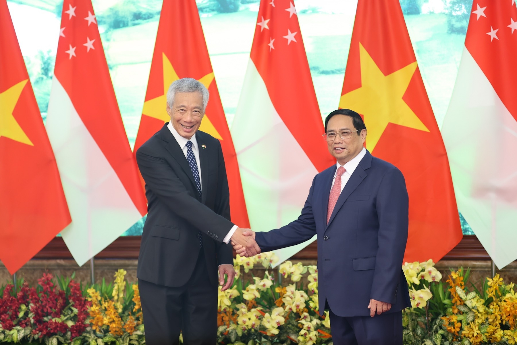 新加坡总理李显龙圆满结束对越南正式访问。